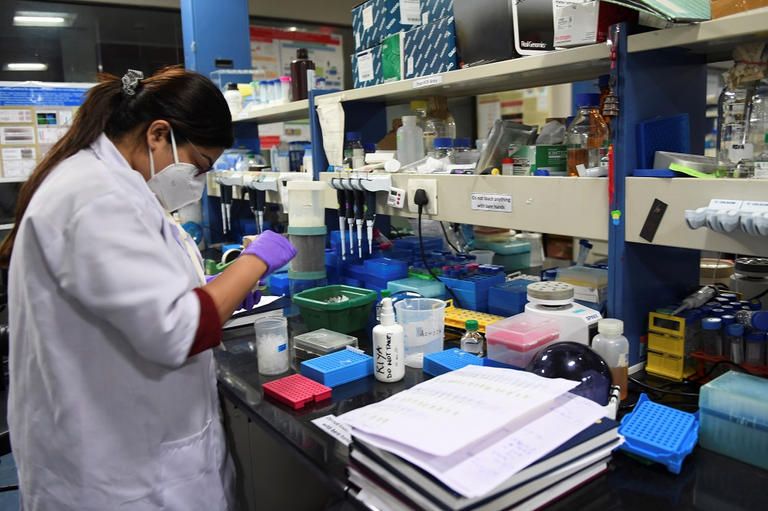 ارتفاع إصابات كورونا حول العالم لـ77 مليونا و172 ألفا و352 حالة