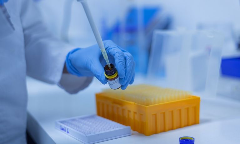 إيطاليا أعلنت عن أول إصابة بسلالة كورونا الجديدة