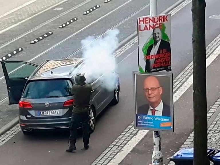 مرتكب الهجوم خلال المحاكمة