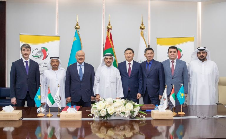 جانب من توقيع الاتفاقية