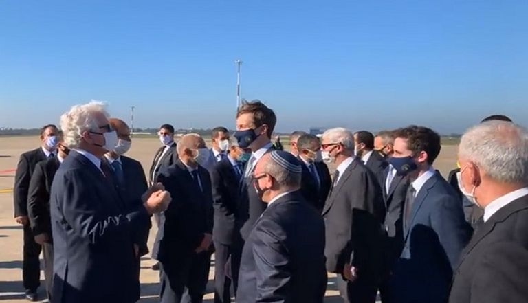 جانب من وصول الوفد الأمريكي الإسرائيلي إلى الرباط