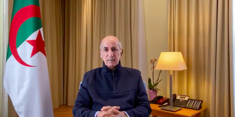 الرئيس الجزائري عبدالمجيد تبون في أول ظهور له منذ نقله لألمانيا للعلاج الرئيس الجزائري عبد المجيد تبون والإخواني عبد الرزاق مقري