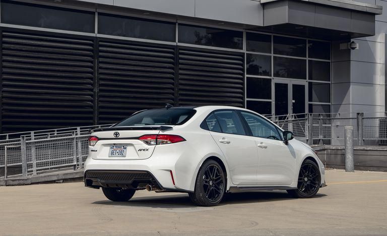 تويوتا كورولا موديل 2021 الجديدة تويوتا