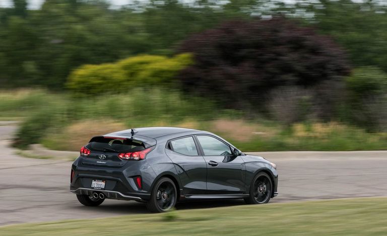 هيونداي فيلوستر طراز هيونداي فيلوستر وطراز مازدا 3