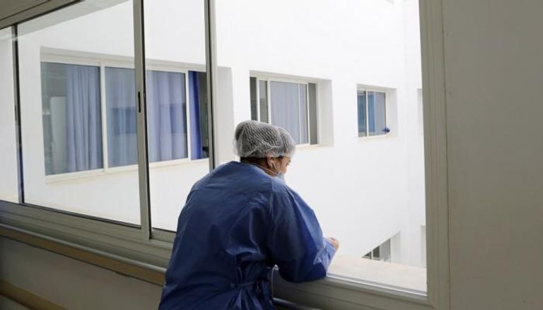 عاملة صحية في مستشفى مغربي