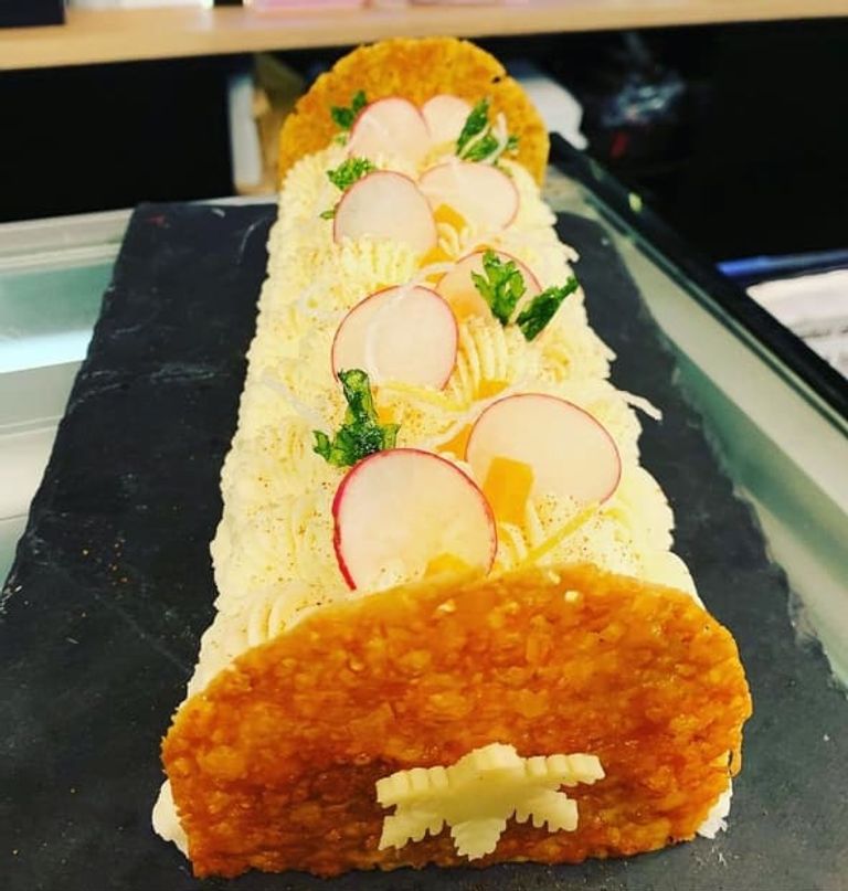 كعكة لابيش في محل أوبيرا بالجزائر العاصمة شوكولاتة جزائرية للاحتفال برأس العام - العين الإخبارية