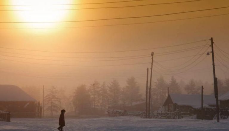 الثلوج في القرية الروسية