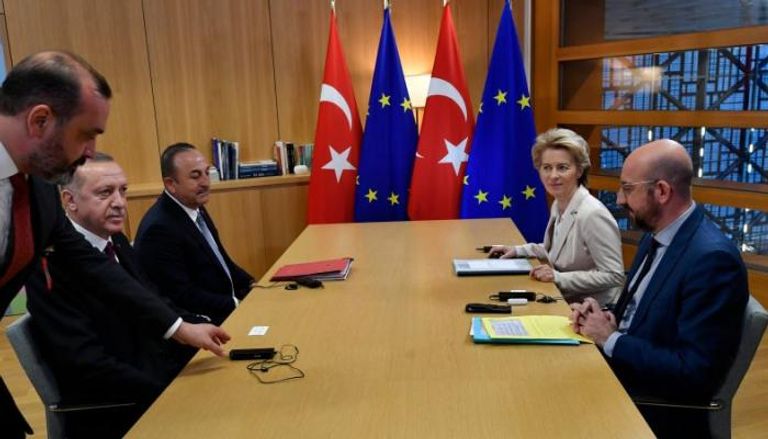 اجتماع سابق بين أردوغان ووزير خارجيته ببروكسل مع مسؤولين في الاتحاد الأوروبي