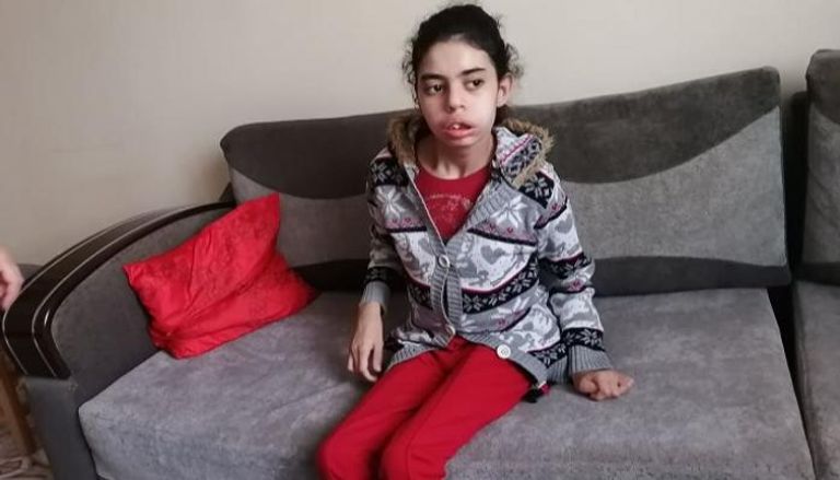 مايا.. جزائرية مصابة بمرض متلازمة ريت النادر