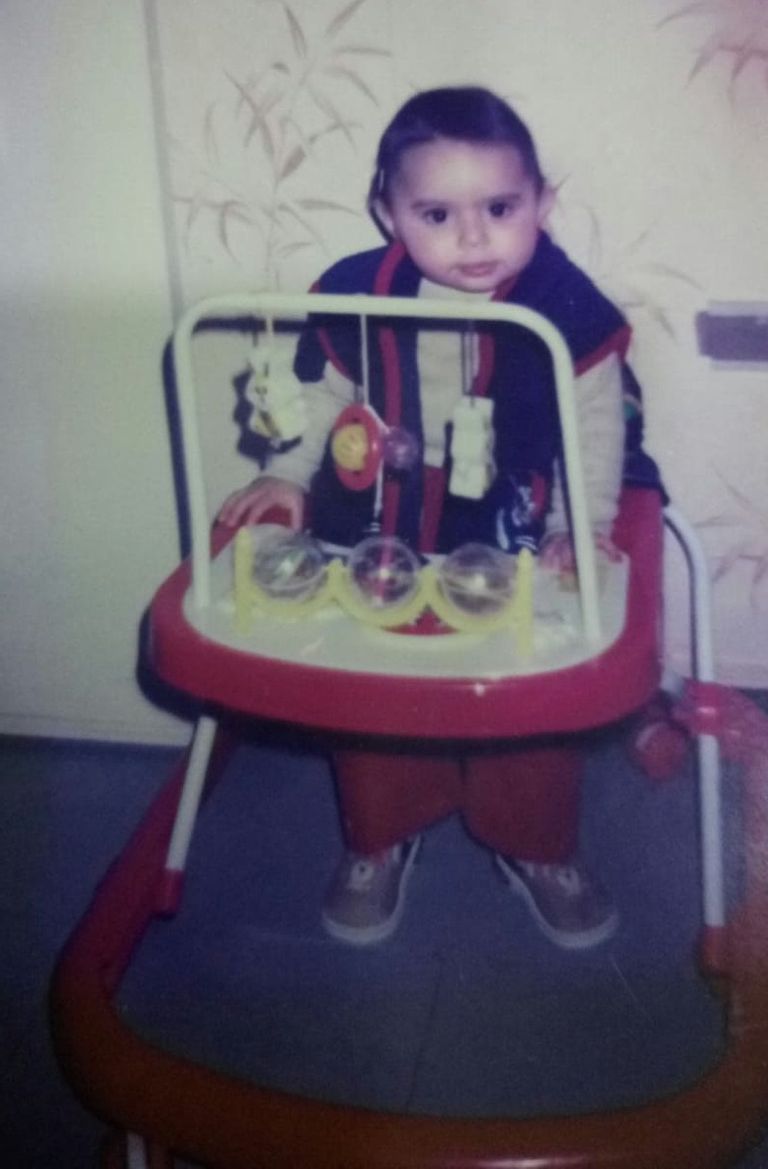 مايا.. جزائرية مصابة بمرض متلازمة ريت النادر والخطر منذ 18 عاما مايا.. جزائرية مصابة بمرض متلازمة ريت النادر