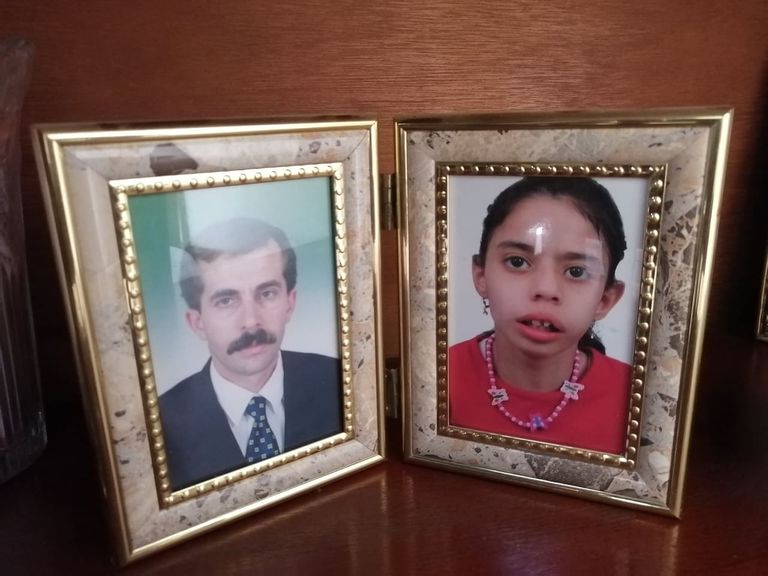 مايا.. جزائرية مصابة بمرض متلازمة ريت النادر والخطر منذ 18 عاما مايا.. جزائرية مصابة بمرض متلازمة ريت النادر