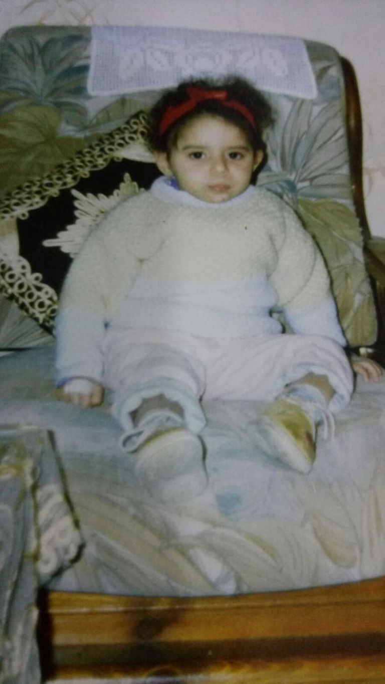 مايا.. جزائرية مصابة بمرض متلازمة ريت النادر والخطر منذ 18 عاما مايا.. جزائرية مصابة بمرض متلازمة ريت النادر