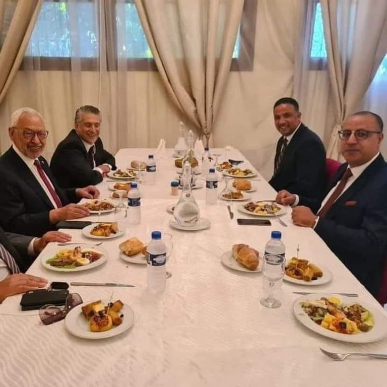 لقاء سابق يجمع زعيم حركة النهضة الإخوانية ونبيل القروي الغنوشي والقروي تحالف الإرهاب والفساد في تونس