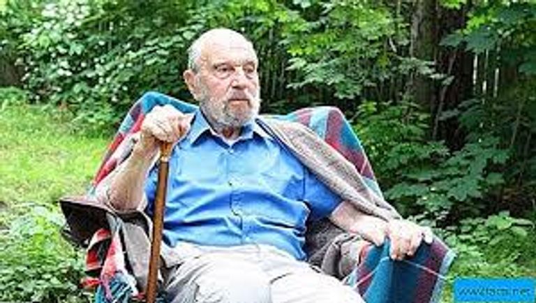 العميل المزدوج السابق جورج بليك