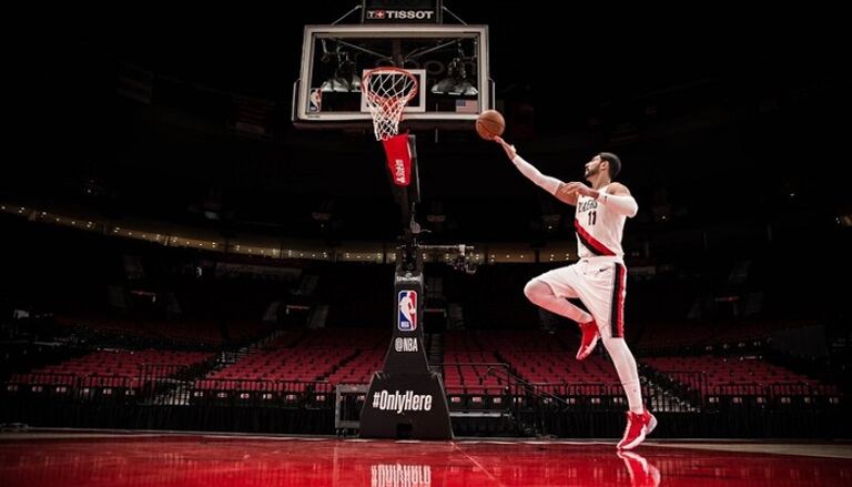 أنيس كانتر لاعب السلة التركي الأصل المتهم بإهانة أردوغان