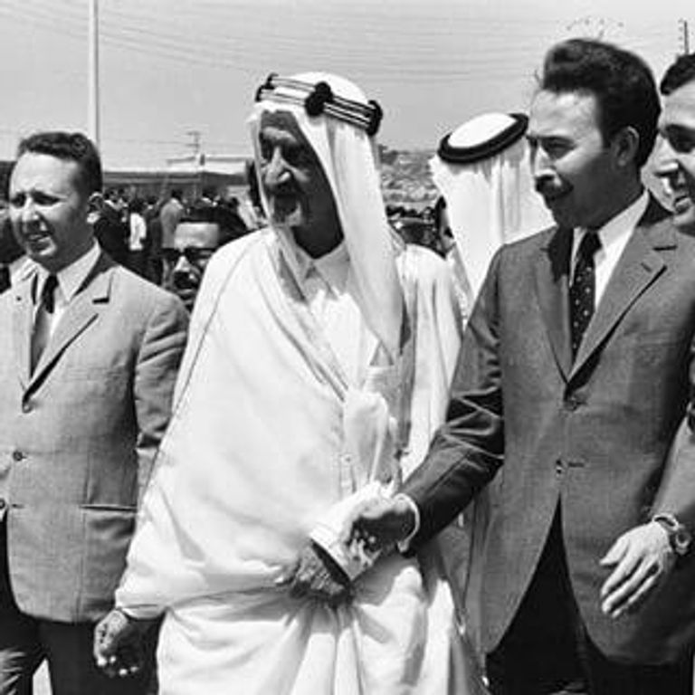 هواري بومدين والملك فيصل رحمهما الله الرئيس الجزائري الراحل هواري بومدين - أرشيفية