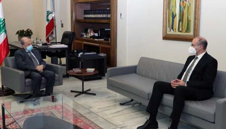 لقاء الرئيس اللبناني مع وزير الصحة 