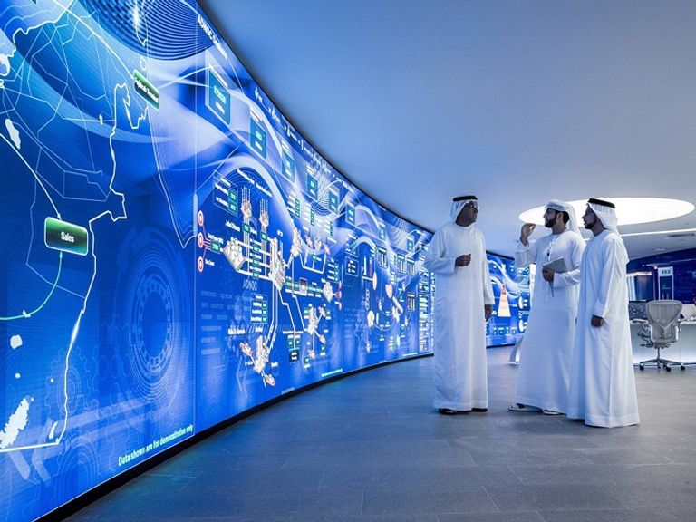 أدنوك.. ريادة عالمية في الطاقة