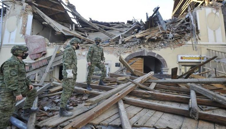 زلزال كرواتيا يدمر أبنية في بيترينيا