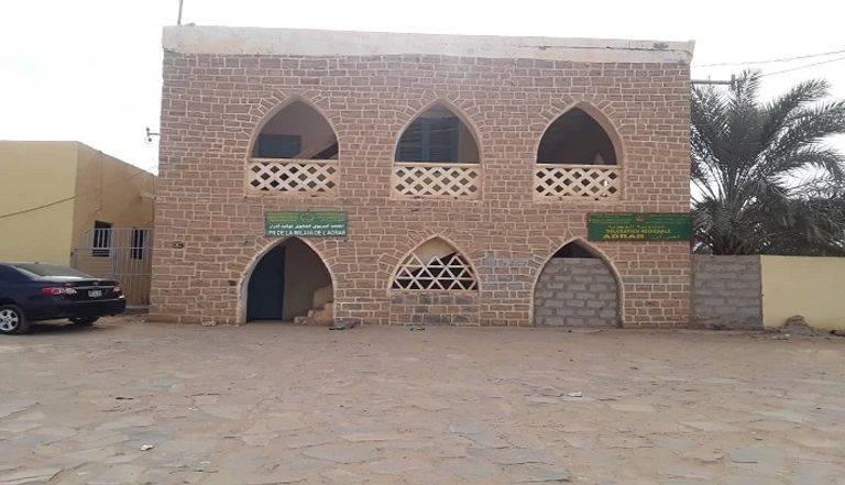 أحد الأبنية الحجرية في موريتانيا