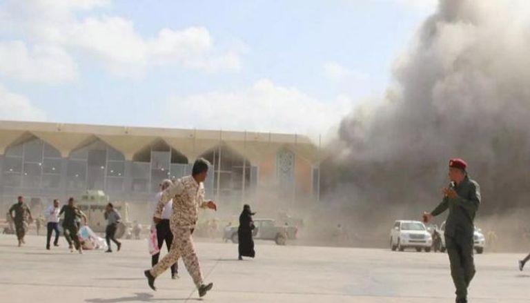 لحظة استهداف مطار عدن اليمني