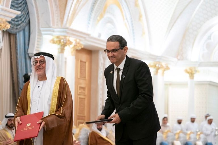 جانب من توقيع الاتفاقيات