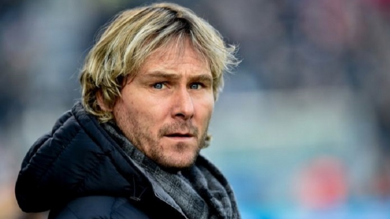 بافل نيدفيد