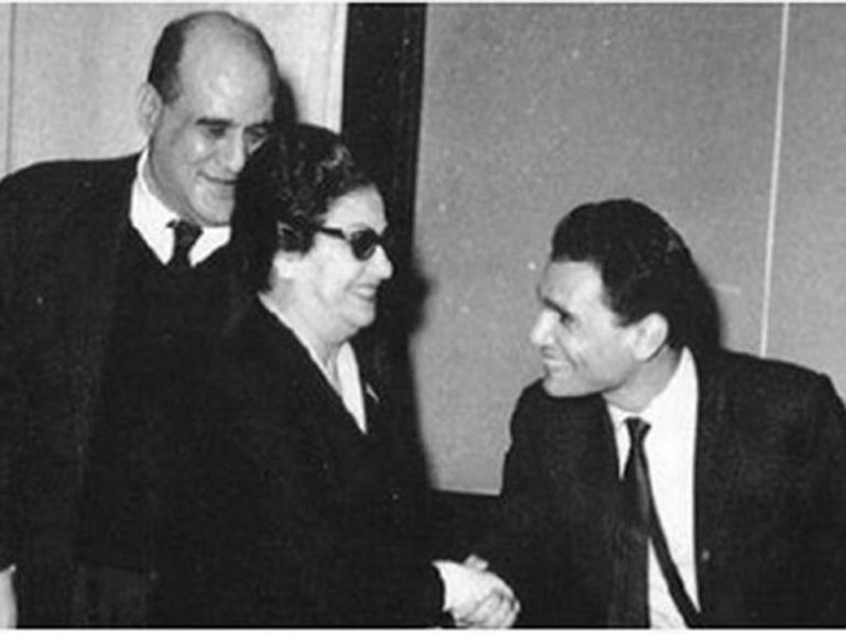 جمال عبدالناصر وأنور السادات مع أم كلثوم ومحمد الموجي