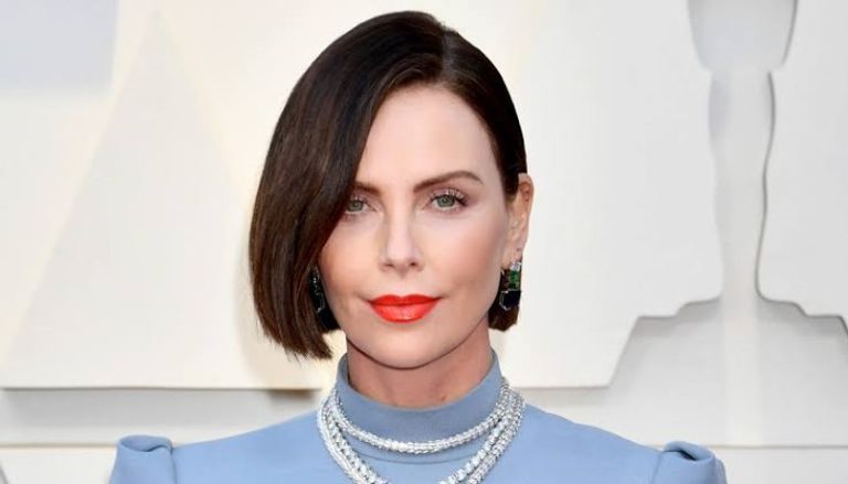 الممثلة البريطانية إيميليا كلارك