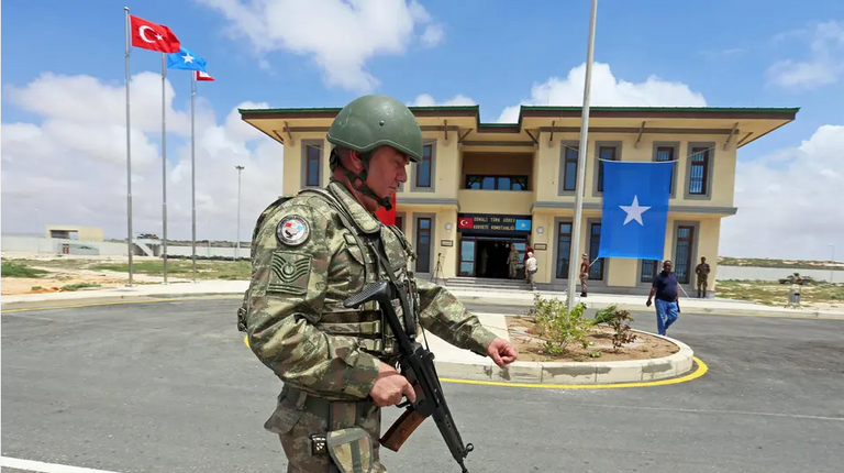 قاعدة عسكرية تركية في الصومال أطماع أردوغان التوسعية في المنطقة تتواصل
