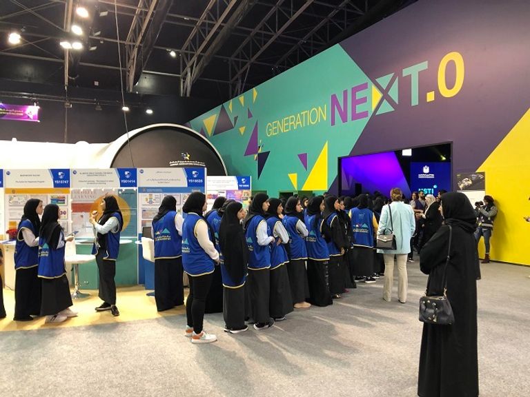 إقبال على مهرجان العلوم والتكنولوجيا