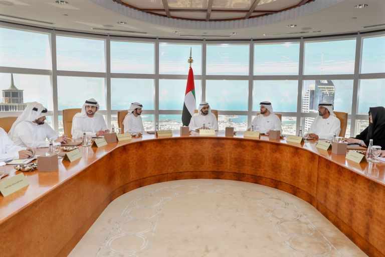 الشيخ محمد بن راشد آل مكتوم خلال ترؤسه مجلس دبي