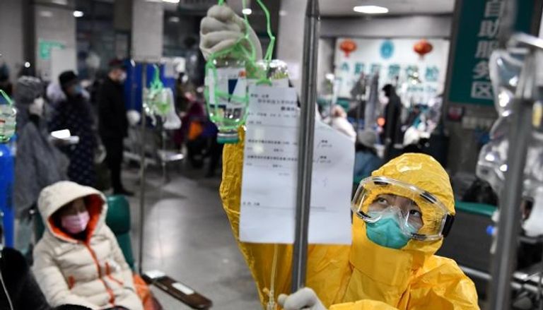 عدد المصابين بفيروس كورونا الجديد في الصين بلغ 20 ألفا و438 شخصا