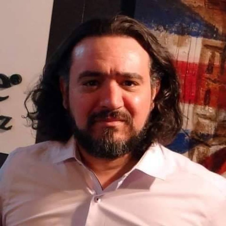 الناشط السياسي والصحفي الجزائري عبد الكريم زغيلش محكمة الزيادية بمحافظة قسنطينة الجزائرية - أرشيفية