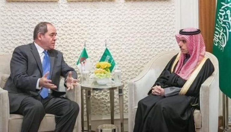 لقاء سابق بين وزيري خارجية السعودية والجزائر في الرياض - أرشيفية