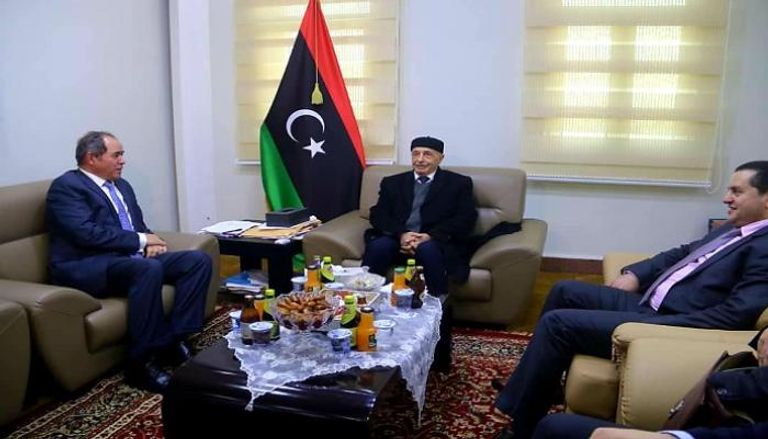 لقاء رئيس البرلمان الليبي مع وزير الخارجية الجزائري