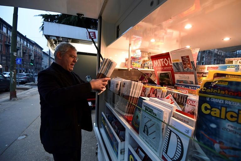 أندريا كاربيني إلى جوار عربته