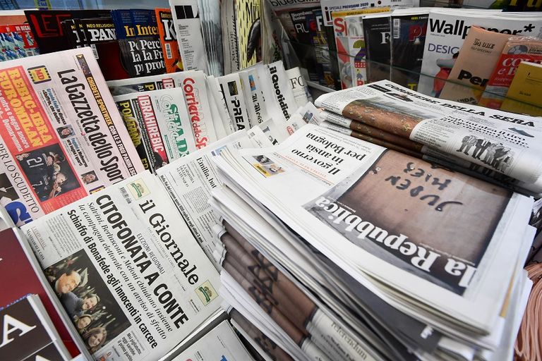 أندريا كاربيني إلى جوار عربته