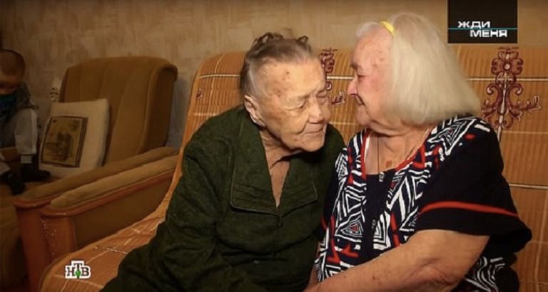 الشقيقتان روزالينا ويوليا