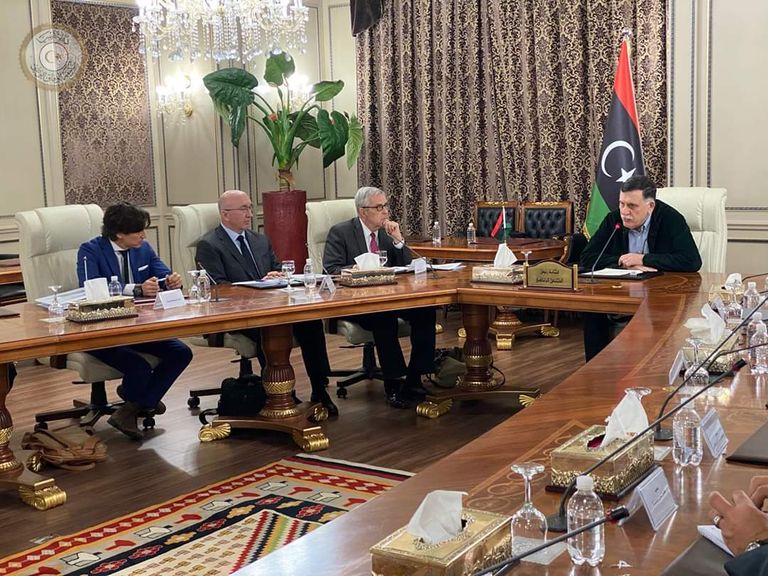 فايز السراج يجتمع مع مؤسسة