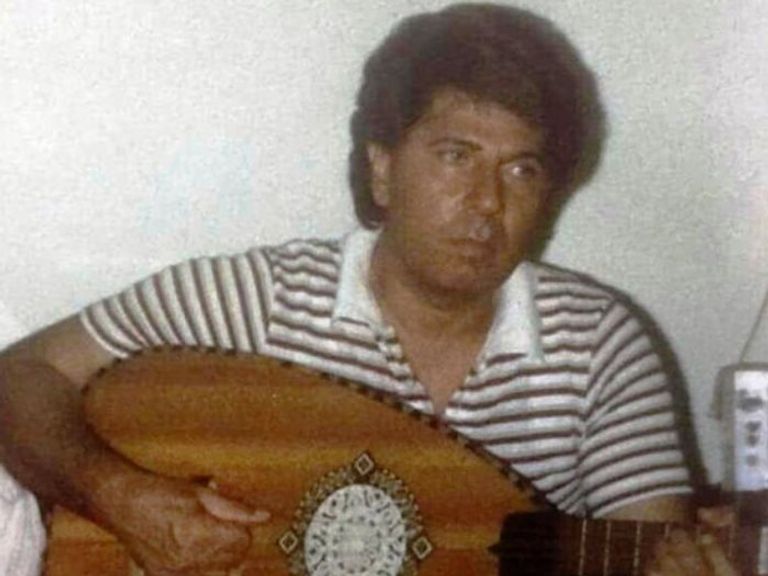 المطرب المصري عبد اللطيف التلباني