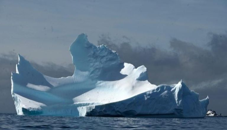 كتلة جليدية في أنتاركتيكا