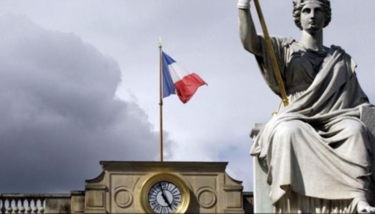 تراجع عجز الميزان التجاري لفرنسا
