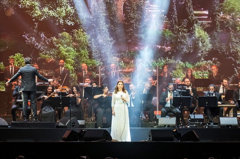 ماجدة الرومي في حفل ختام موسم موسيقى أبوظبي الكلاسيكية 