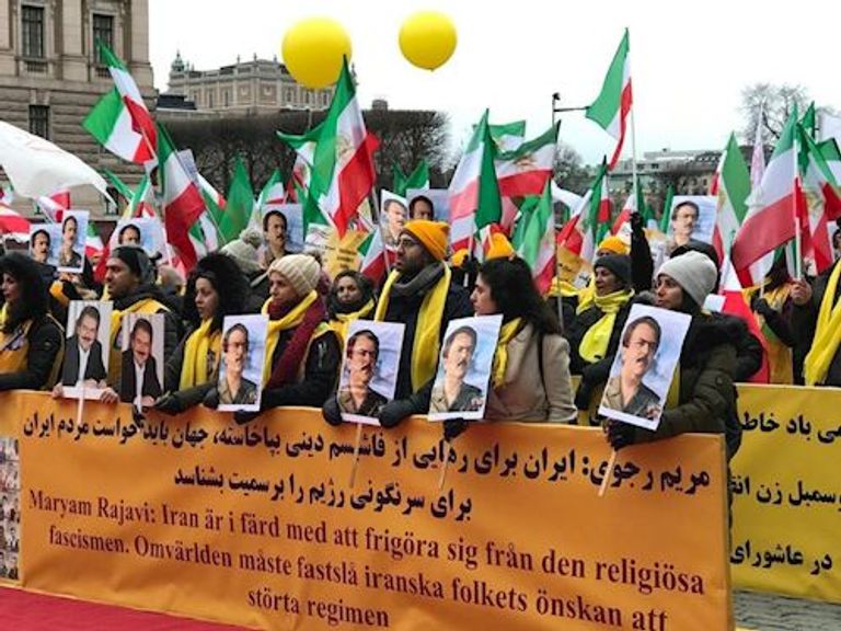 جانب من مظاهرة المعارضة الإيرانية في السويد