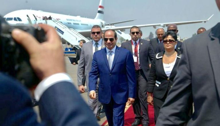 السفيرة نميرة نجم برفقة الرئيس المصري عبدالفتاح السيسي 
