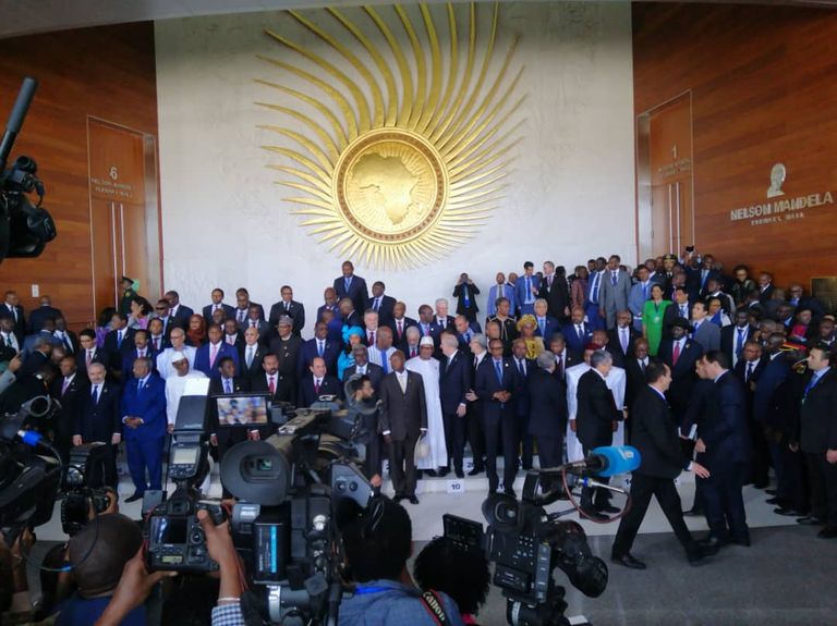 الصورة التذكارية للقمة الـ33 الأفريقية