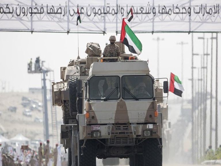 جنود الإمارات باليمن يزرعون الخير وينشرون الأمل