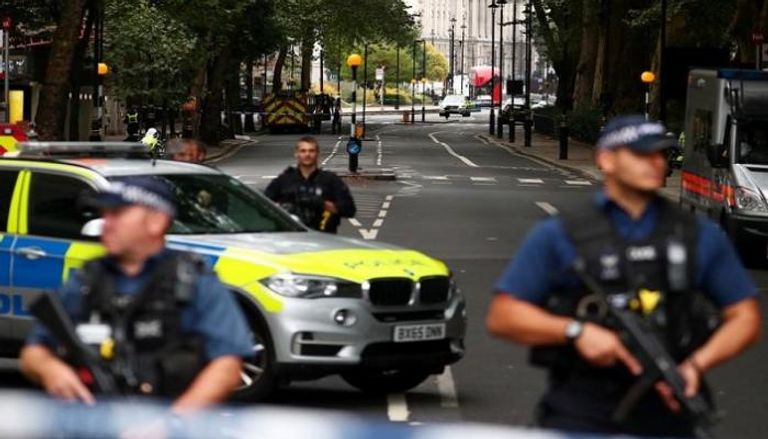 الشرطة البريطانية في موقع هجوم سابق - رويترز 
