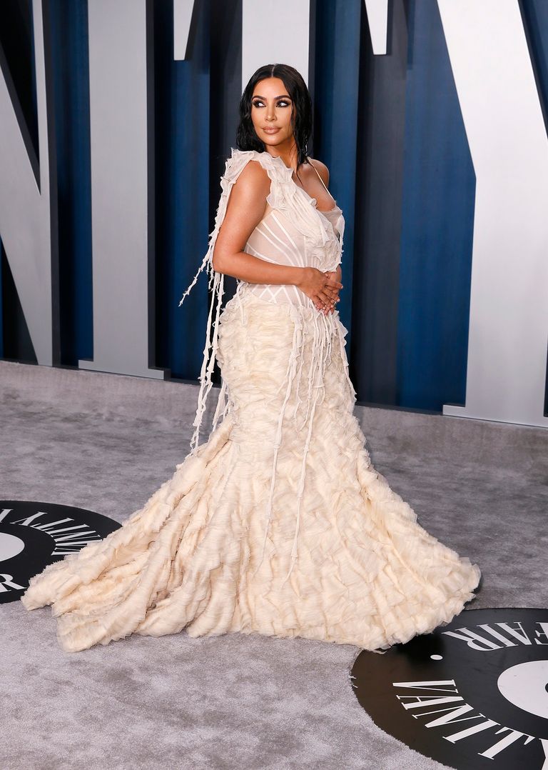 إطلالة رينيه زيلويجر خلال تسلمها جائزة الأوسكار